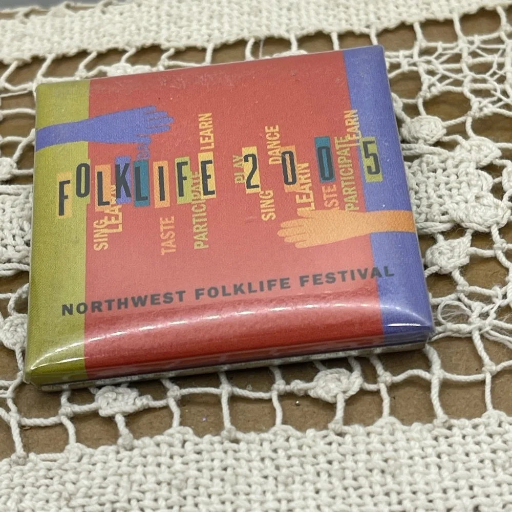 Colorful Folklife Festival‎ Buttonpin 2005